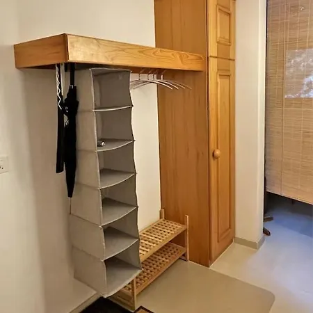 Lovely Family With Patio &fireplace &parking Apartment *