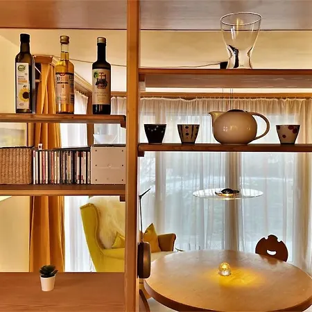 Lovely Family With Patio &fireplace &parking Лакс