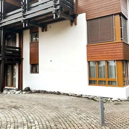 Апартаменты Lovely Family With Patio &fireplace &parking