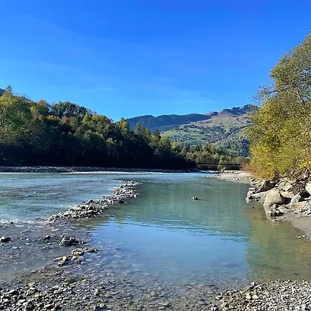 Lovely Family With Patio &fireplace &parking *