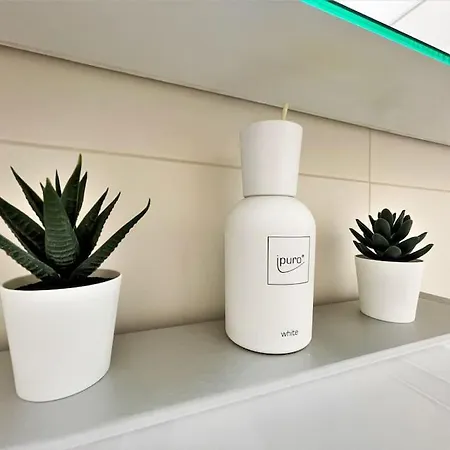 Lovely Family With Patio &fireplace &parking