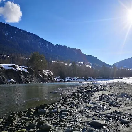 Lovely Family With Patio &fireplace &parking * Laax