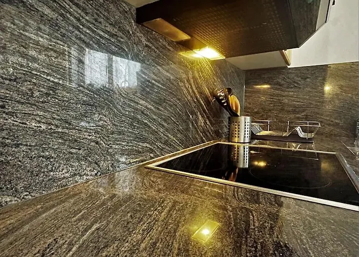 Lovely Family With Patio &fireplace &parking Apartamento