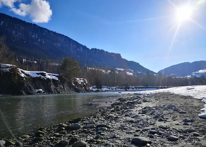 Lovely Family With Patio &fireplace &parking * Laax