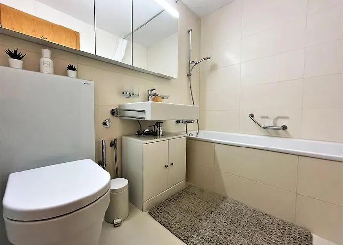 Apartamento Lovely Family With Patio &fireplace &parking