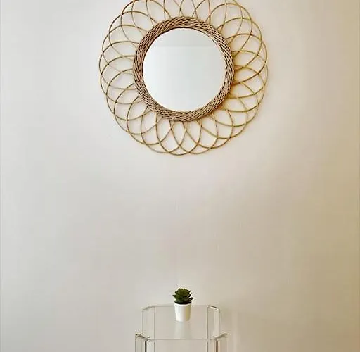 شقة Lovely Family With Patio &fireplace &parking