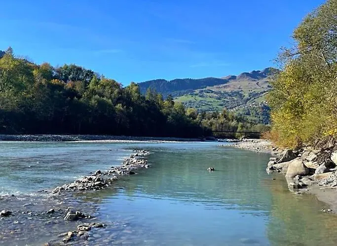 Lovely Family With Patio &fireplace &parking *