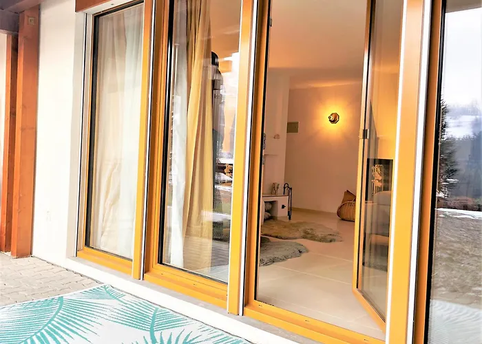 شقة Lovely Family With Patio &fireplace &parking