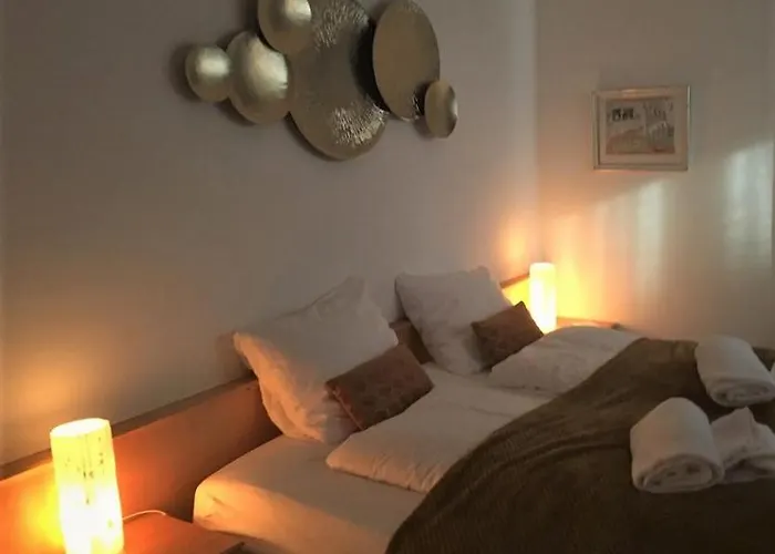 Lovely Family With Patio &fireplace &parking لاكس