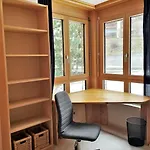 شقة Lovely Family With Patio &fireplace &parking *