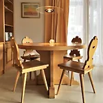 شقة Lovely Family With Patio &fireplace &parking *